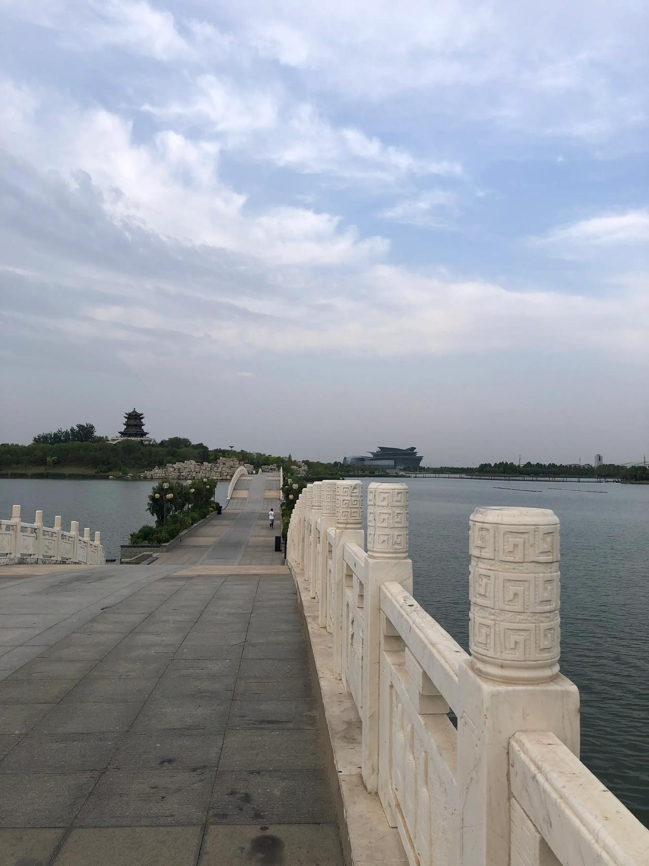 时光不老
绿水长流
青山永在
江山永固
华夏子孙
尊享万福