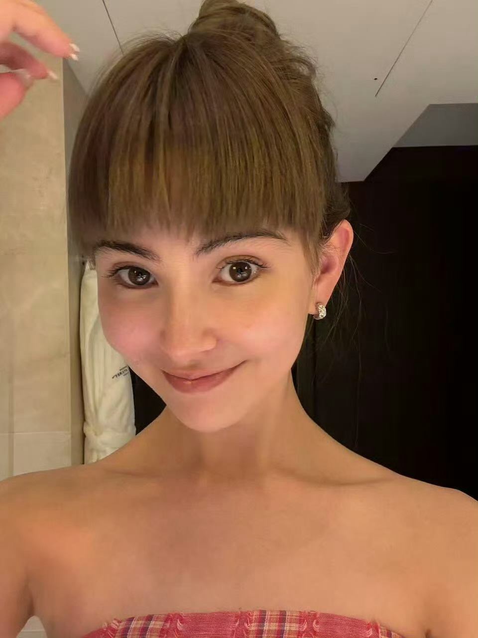 昆凌自拍好美[心] ​​​