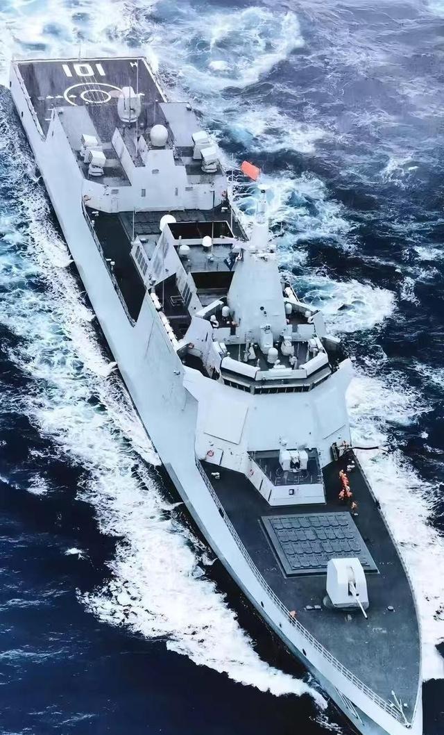 其实现在让美国最头疼的，既不是六代战机，也不是军舰大规模生产，而是055型大驱的