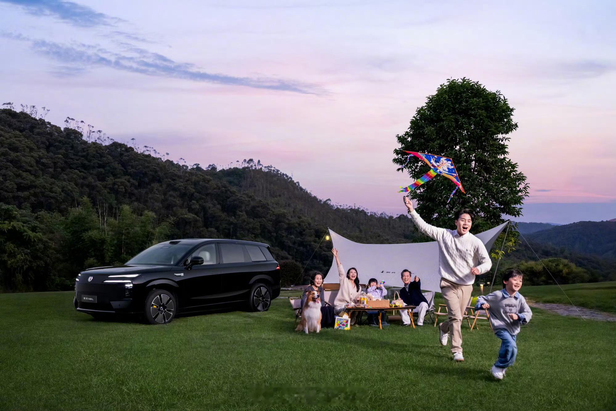 大六座SUV首选腾势N8L29.98万起一台家人全票通过的车 客观来看，腾势N8