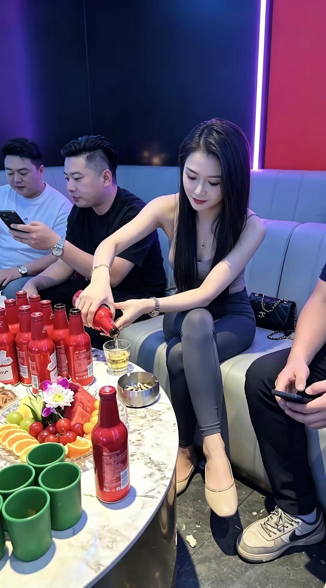 这就是有钱人的生活，连喝的啤酒都不一样。