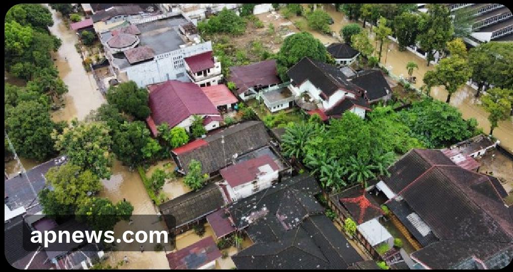 印度尼西亚当局表示，苏门答腊岛洪水和山体滑坡灾害造成的死亡人数已升至174人，另