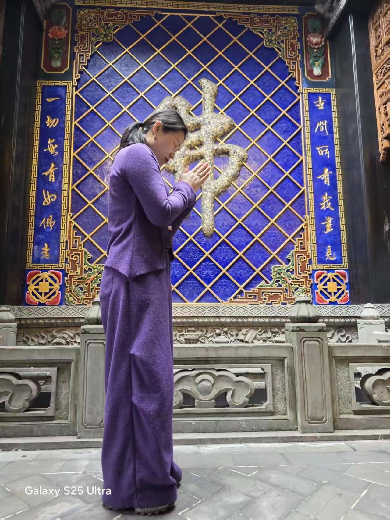 2026马年，求个上上签。愿我们惊喜不期而遇，收获如约而至。2026，事事顺心，