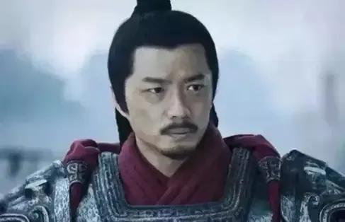 韩信老婆是这样把孩子给保住的，真是有心机的女人。
韩信被萧何和吕后骗到未央宫用竹