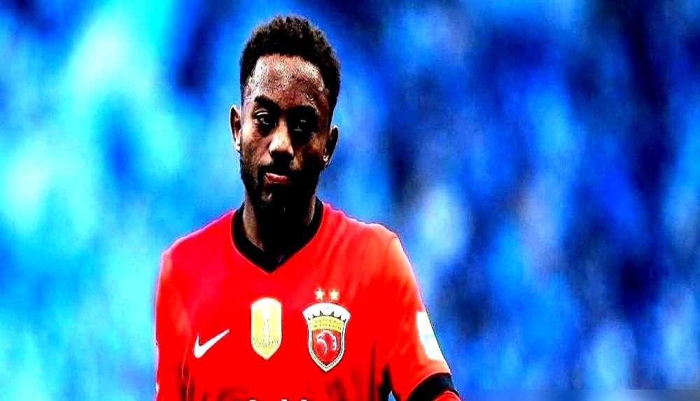 “转身跟不上中超节奏！”

教练组一句话，直接给巴西中后卫卢卡斯·若阿金的试训判