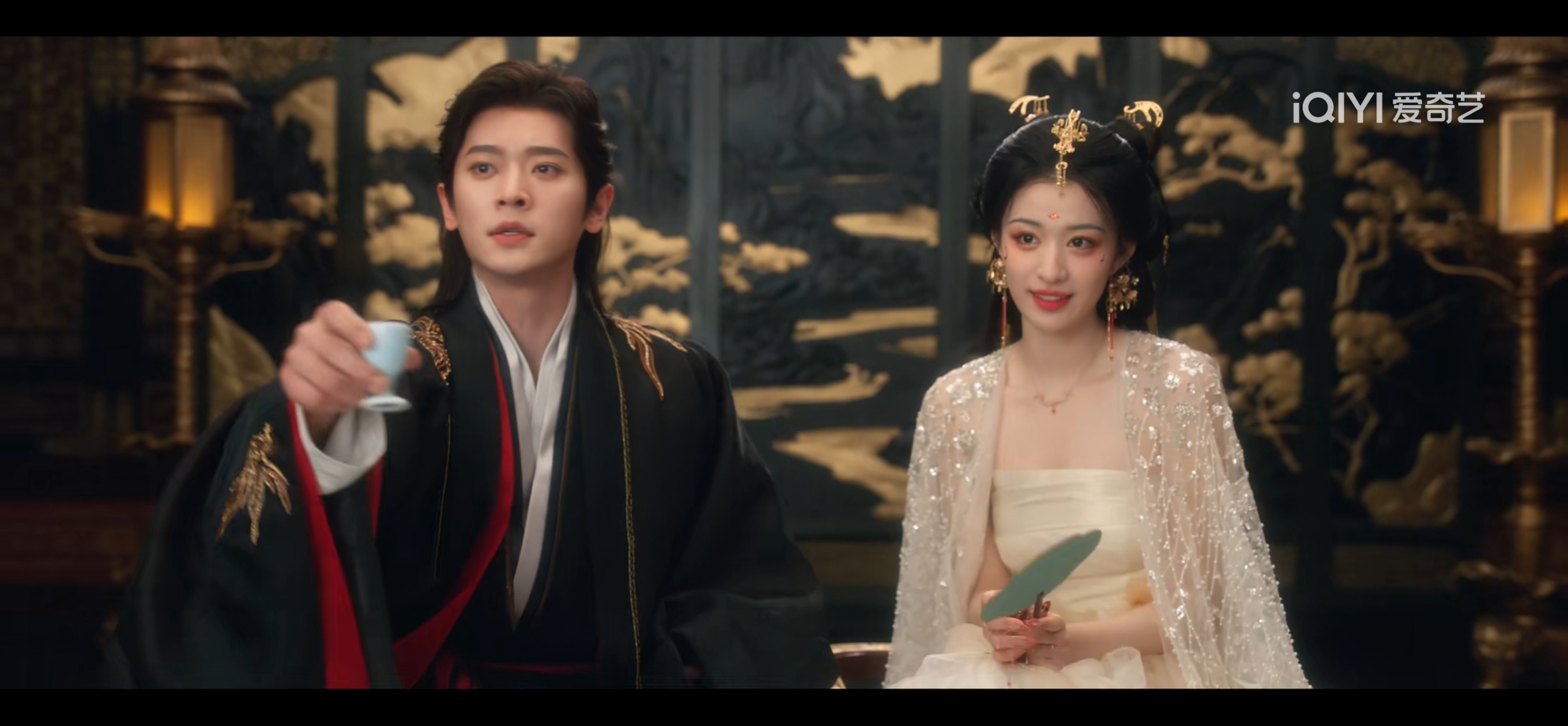 这一段简直了，我的眼睛就一直黏在王楚然脸上，又美又灵动，完全就是嬉笑怒骂一颦一笑