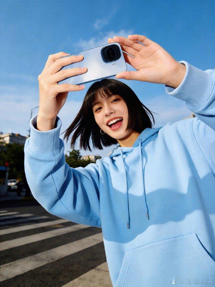 iQOO Z11 Turbo 得益于2亿像素主摄的丰富细节，其人像模式的“抠图”