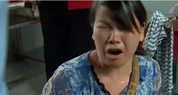 孩子刚出生一天就被亲生父母抛弃，十三岁继承百万遗产后亲妈竟下跪认亲吗？童童刚出生