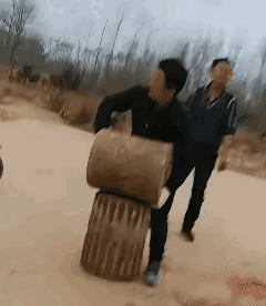 一不赌气，二不赌力。
否则，轻侧伤身，重则要命。
这石碾子我们五零后六零后的农村