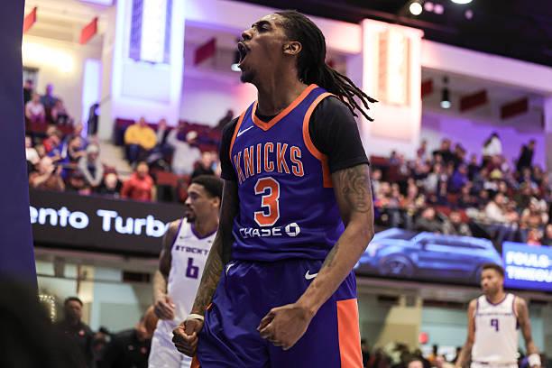 前上海队外援，曾与与老鹰签下双向合同的多诺万-威廉姆斯和之前效力的马刺在NBA发