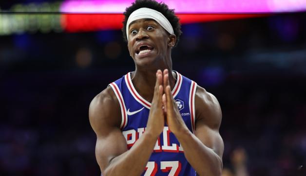 3月18日讯 NBA常规赛，76人96-124不敌掘金。本场比赛，探花埃奇库姆进