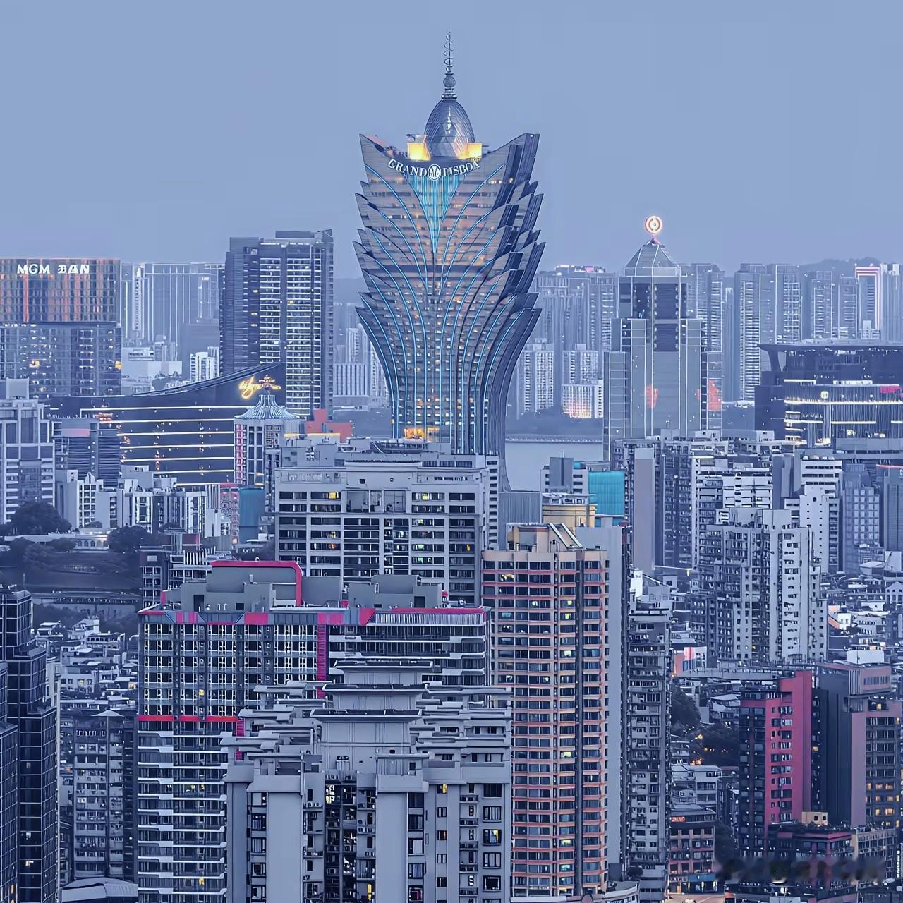 赖清德专机被拦在空中，多国悄悄出手，一个中国原则成了隐形铁网。

赖清德原计划乘