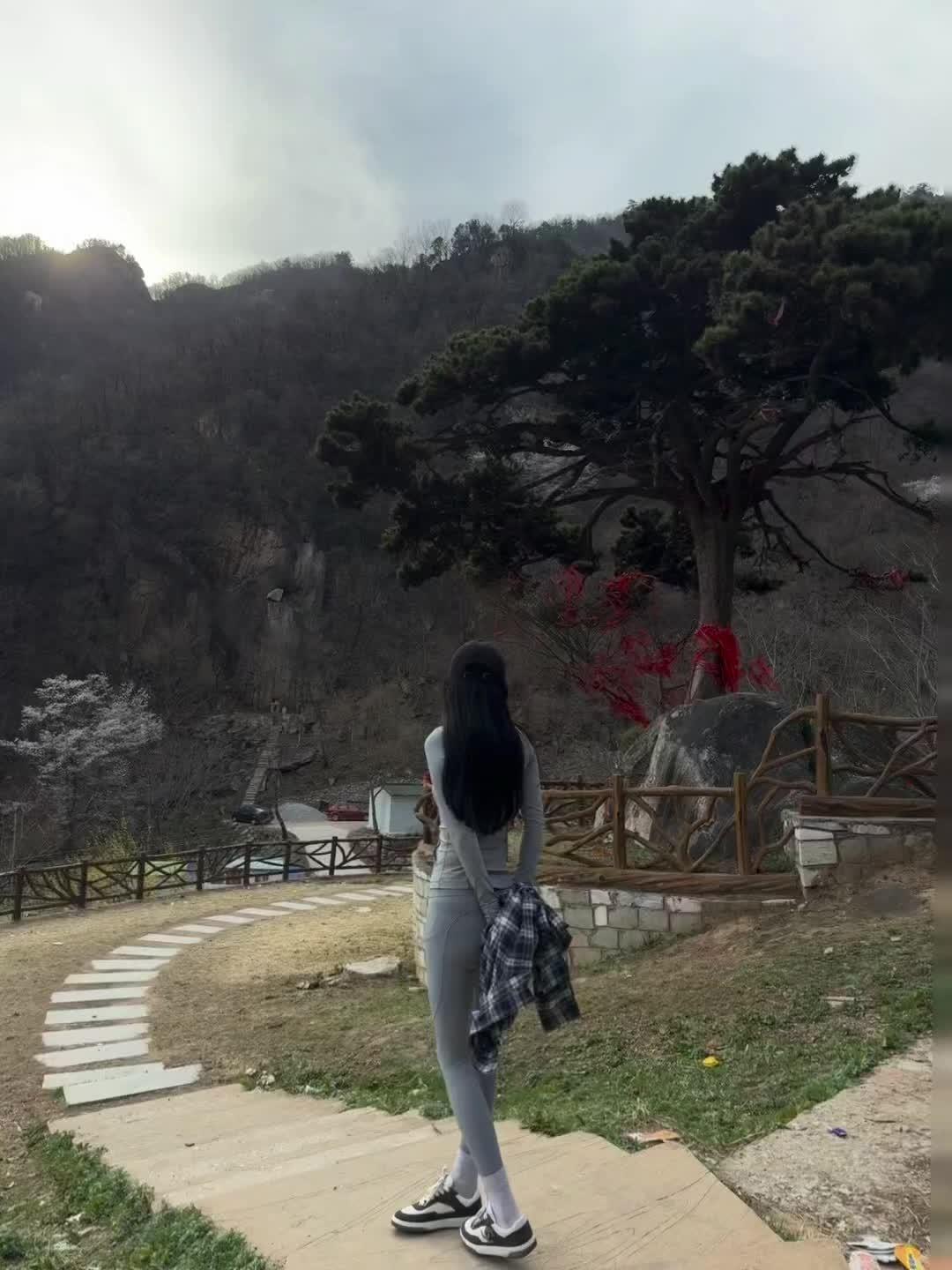 被爱一定要美吗 其实我是靠抽象吸引人的