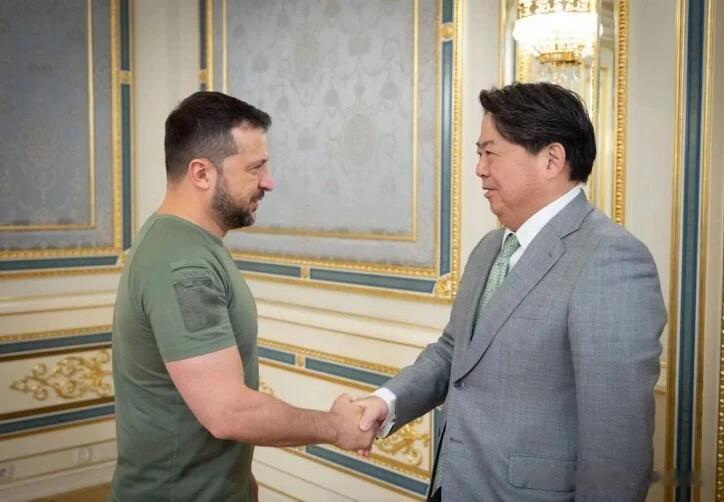 “感谢继续成为乌克兰在亚洲的关键伙伴。”泽连斯基在基辅会见了日外相林芳正。双方探