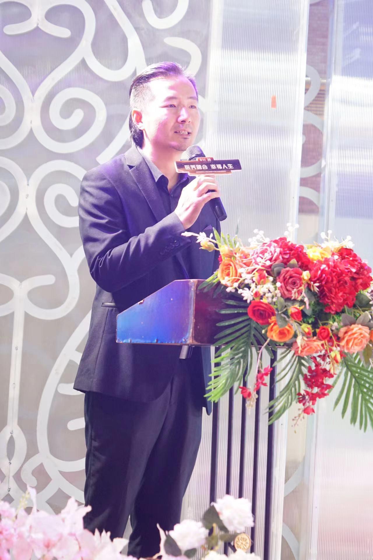 ​泰康杯：
​​2025慈善公益盛典重阳节主体活动：尚青春非遗银铃风尚大秀今在兰