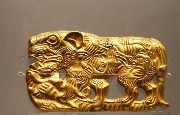 1988年，内蒙古一位农民和妻子在地里干活，忙着忙着起了争执，女人一气之下扔下农