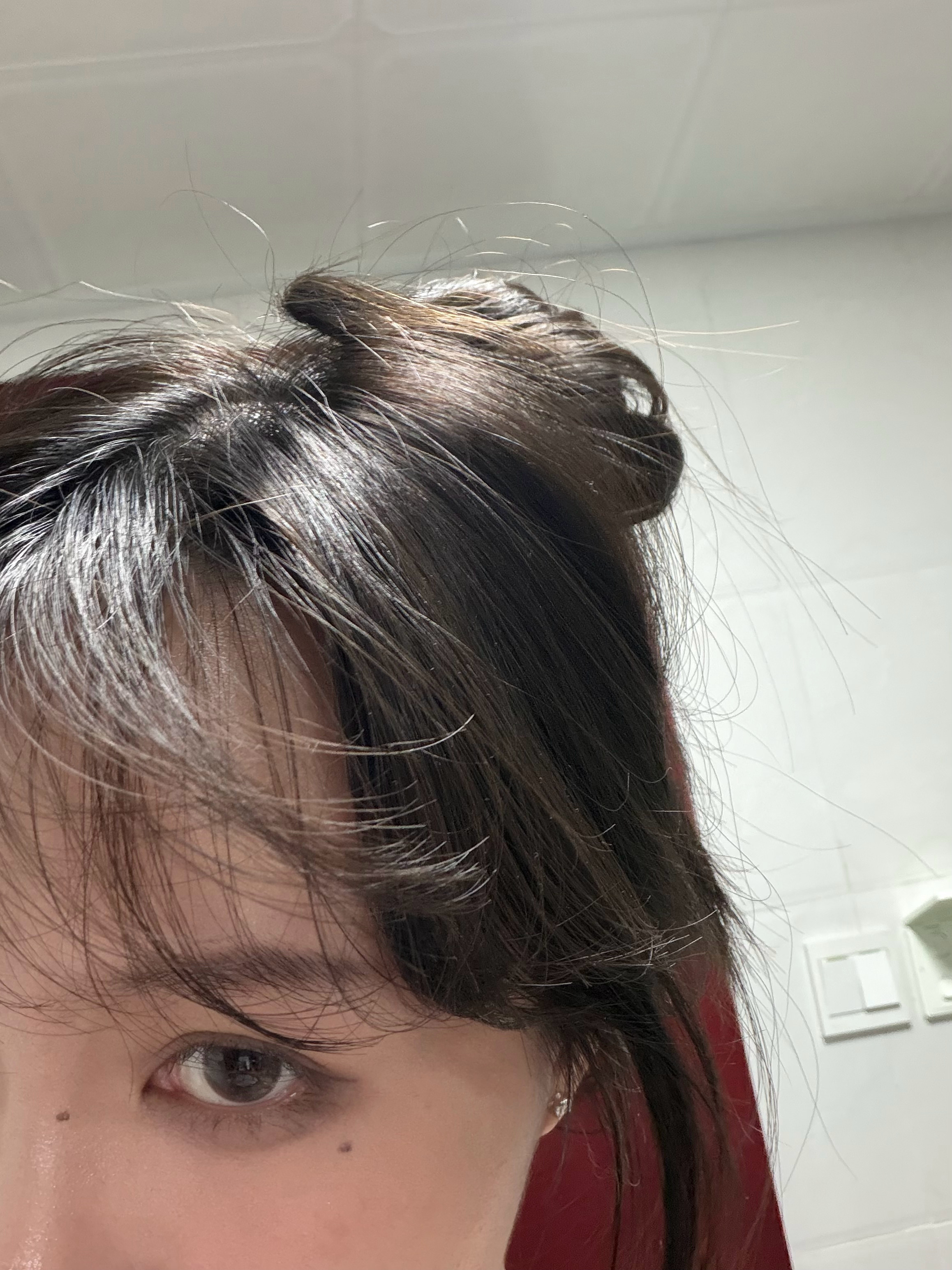 染黑以后头发进入了最佳观赏期完全不黑了 变得灰棕灰棕的但是怎么能变棕变得如此之快