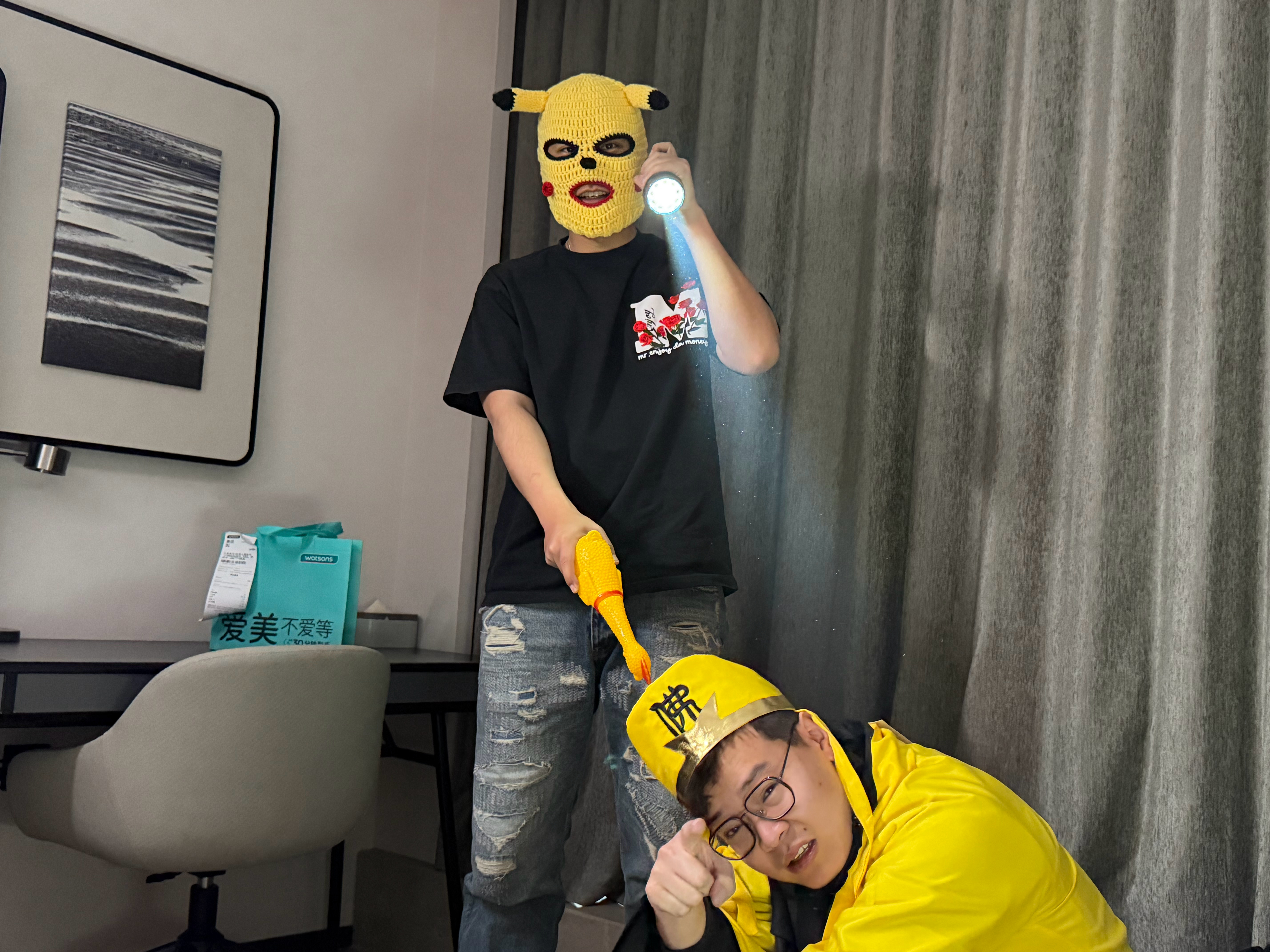 兄弟们 …我想到韩路游记会挺牛逼但我没想到这么牛逼啊大老师早上进来亲我一口啊 啊