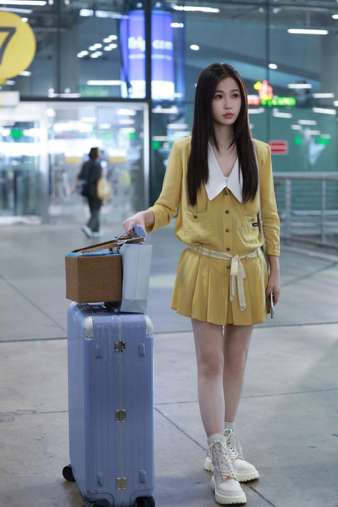 虞书欣被油吓退在双轨callback了 姜暮被油锅吓退名场面绝了！和虞书欣综艺里