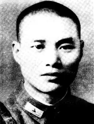 1980年，沈醉到香港探亲，并见到了已经改嫁的妻子，他沉默片刻后，对妻子的现丈夫