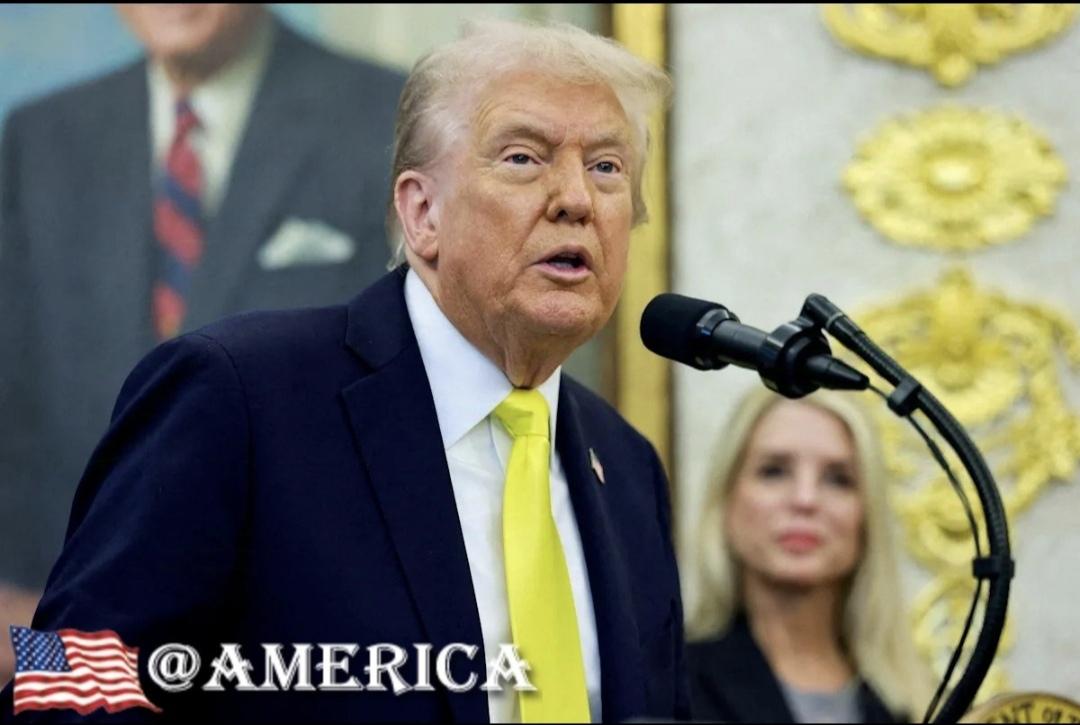 最新民调显示，特朗普的支持率下降，但美国民众也认为民主党“脱离群众”。

一项由