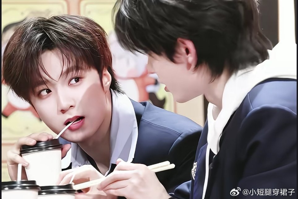 宋亚轩马尔代夫所以是一个人去的吗，跟屁虫没有一起吗