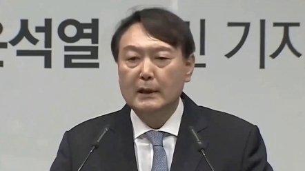 不问苍生问鬼神，韩国尹大统领被爆出在发布戒严令之前下属曾给他算过一卦。
这名叫卢