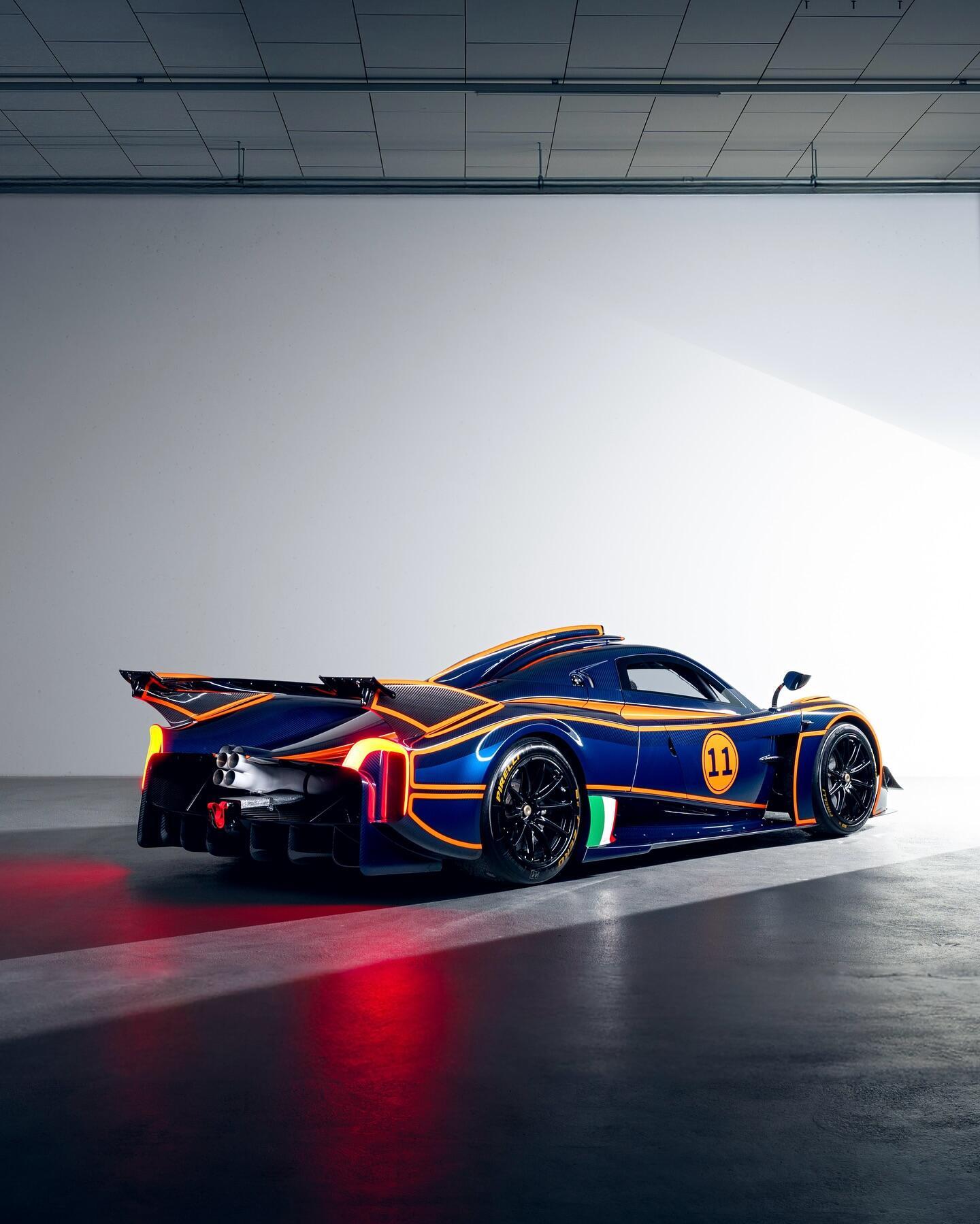 【献给赛道的终极风神—帕加尼 Huayra R】在帕加尼的世界里，“R”这个字母
