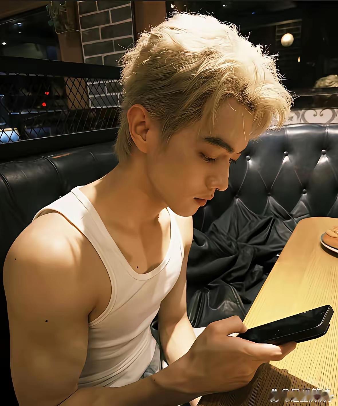 你可以说许凯“渣”也可以说许凯死鸭子嘴硬但是许凯身上有一点好处，是无论如何也掩盖