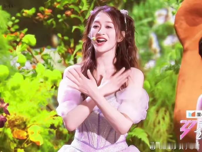 《心愿便利贴》已经出现“人传人”的超火爆状态，这自然少不了李小冉的功劳。近日，孙