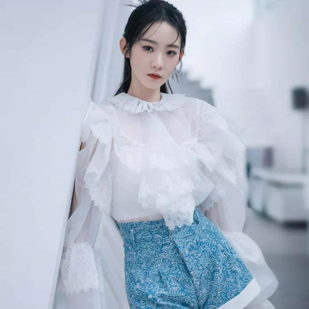 优雅少女风穿搭，清新脱俗，甜美迷人。纯真少女感穿搭 活力少女感穿搭 气质少女感穿