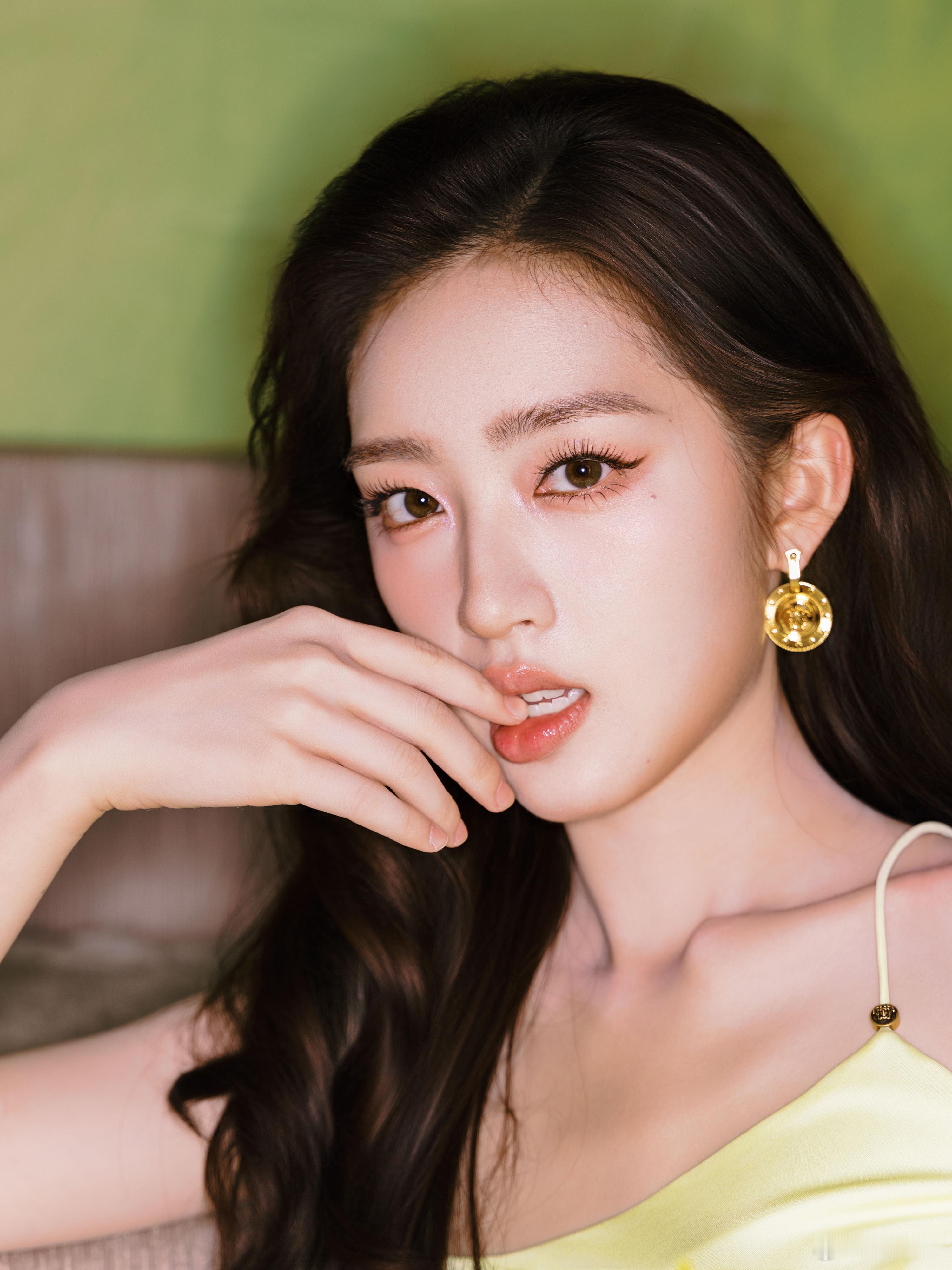 这组好美丽💚💚邓恩熙