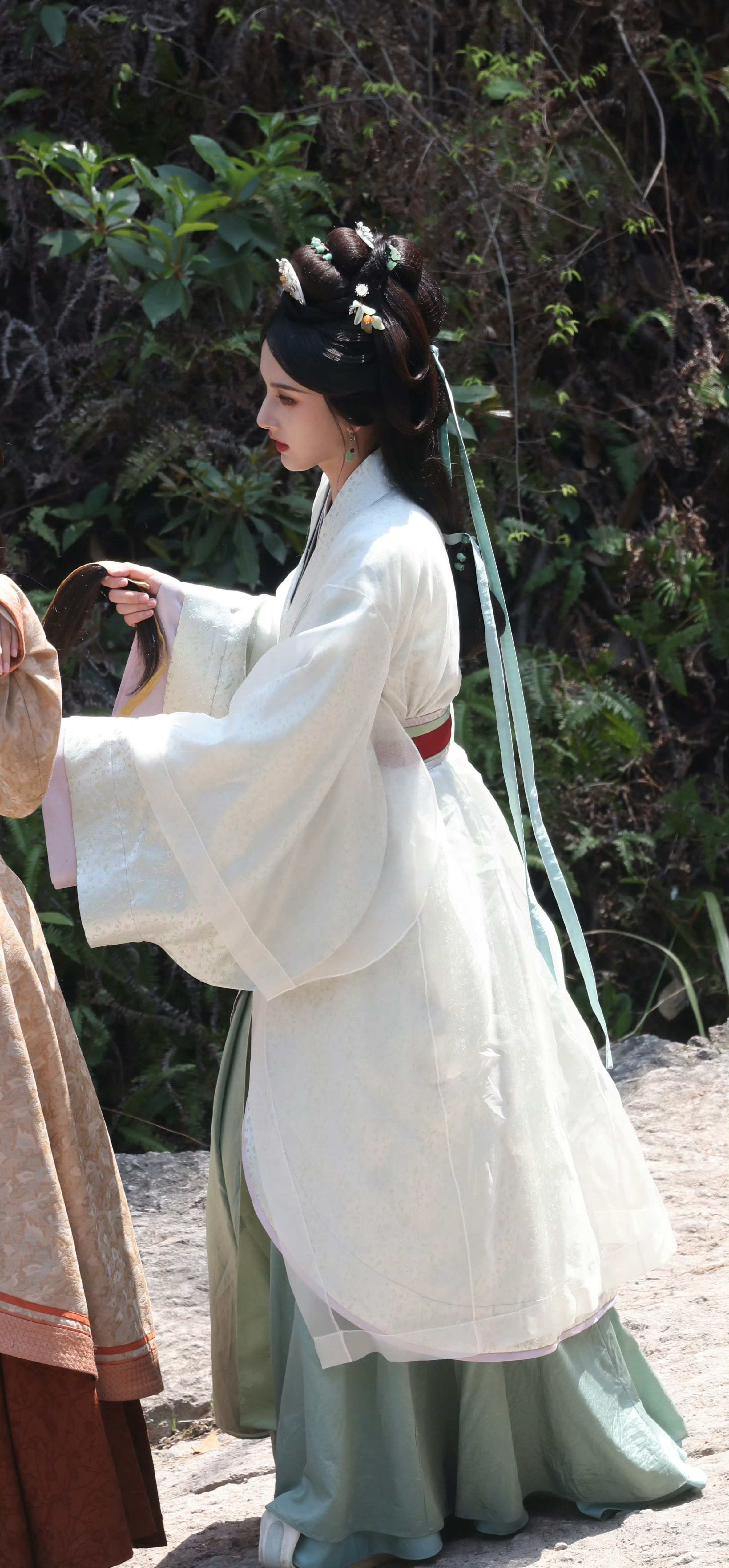 🌸 春日浪漫，女君将至✨【折腰今日开播 宋祖儿粉丝抽奖】先婚后爱，乱世权谋，中