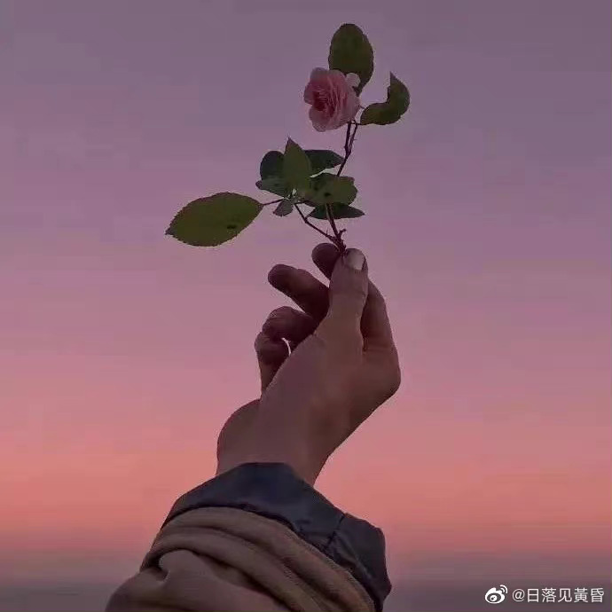 没事不要和任何人搅和在一起，什么聚会，什么闲聊，能免就免，能推就推，聊多了生是非