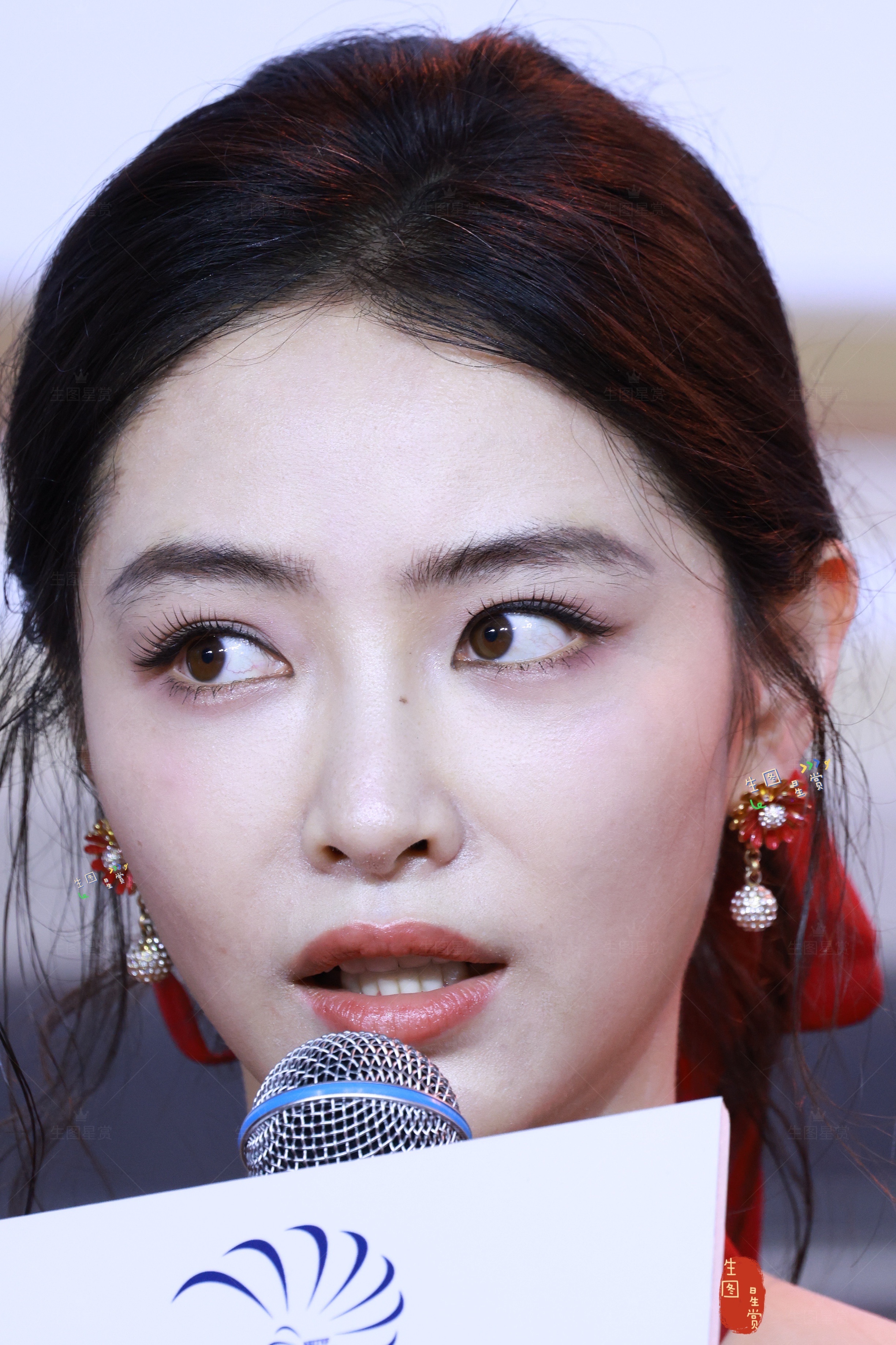许佳琪坐轮椅亮相新时代电视节红毯敬业有潜力的演员kiki🦊许佳琪灵魂摆渡十年许