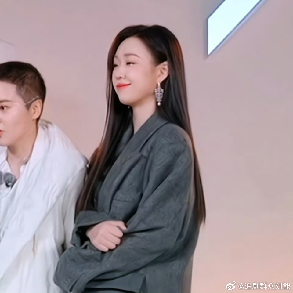 管乐今晚还回家吗乘风2025管乐偷偷溜进舞娘组，这神操作太绝。思念是一种病组那句