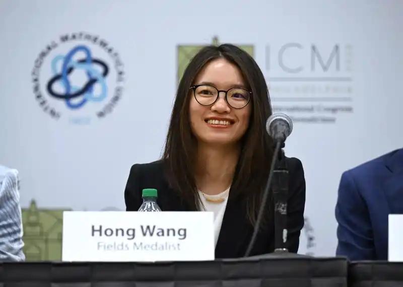 我有一种预感：

这次，外国人对中国人数学水平的认知，恐怕真的要被刷新了！

因