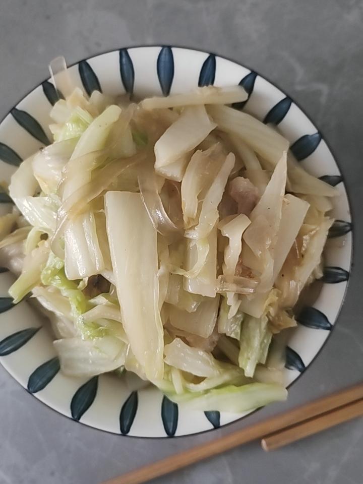 中午饭。还是家常便饭养人。