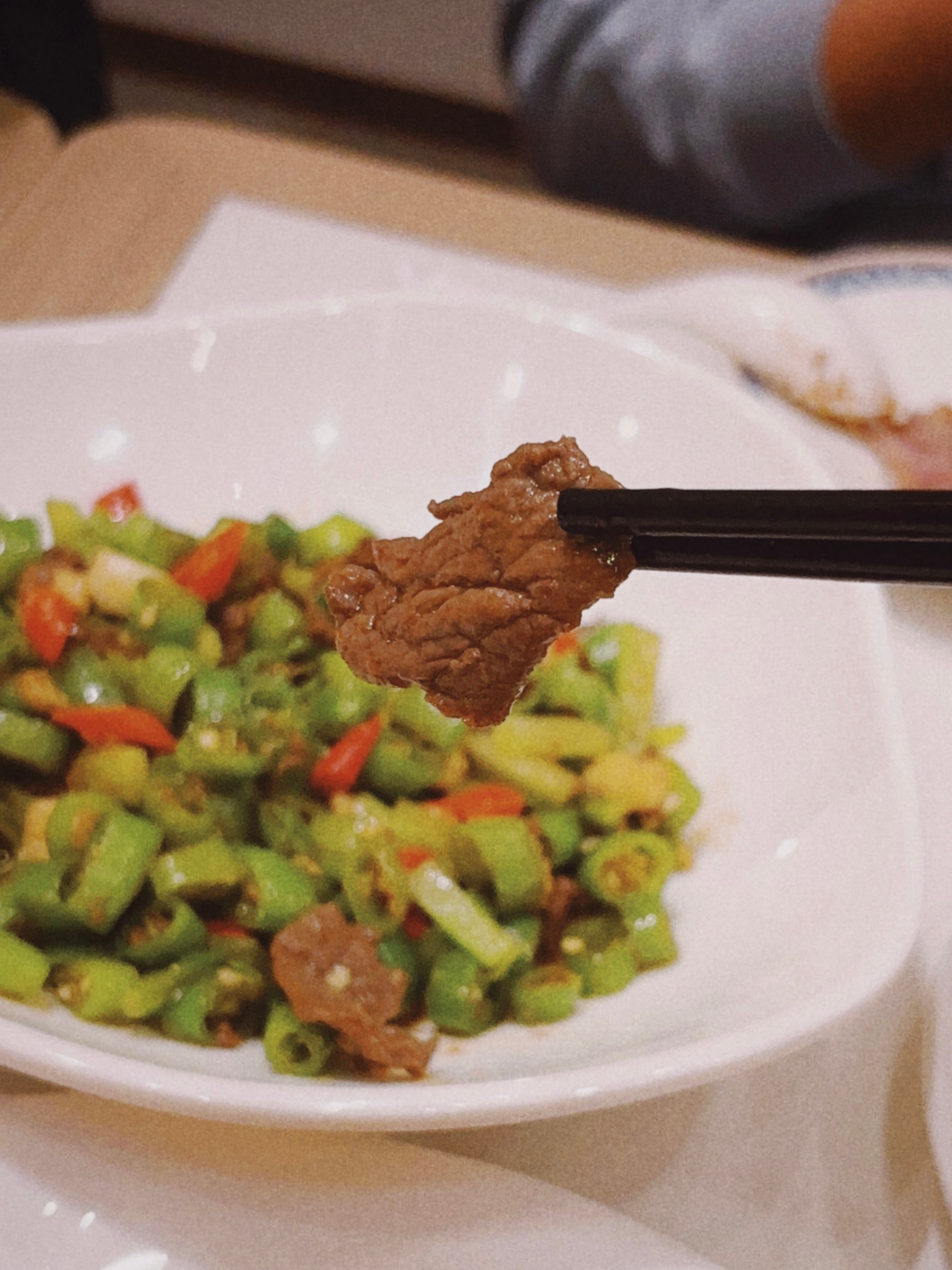 第一次吃鹿肉，以为是牛肉，小鹿这么可爱，怎么能吃小鹿呢？ 