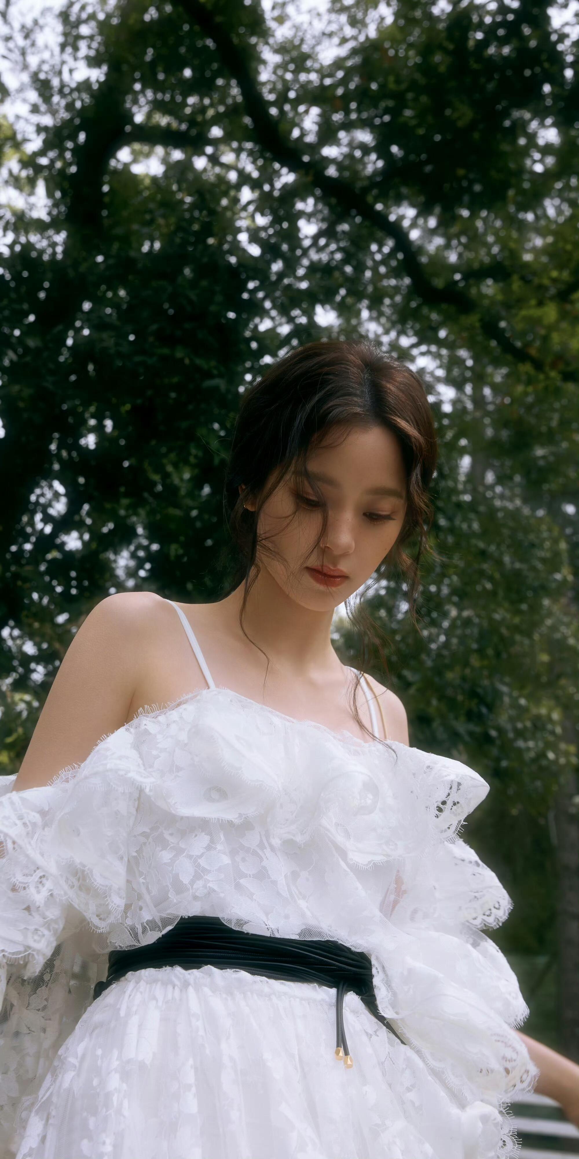 欧阳娜娜的审美永远不会让人失望欧阳娜娜这次的造型很有自己的想法，不会盲目跟风，细