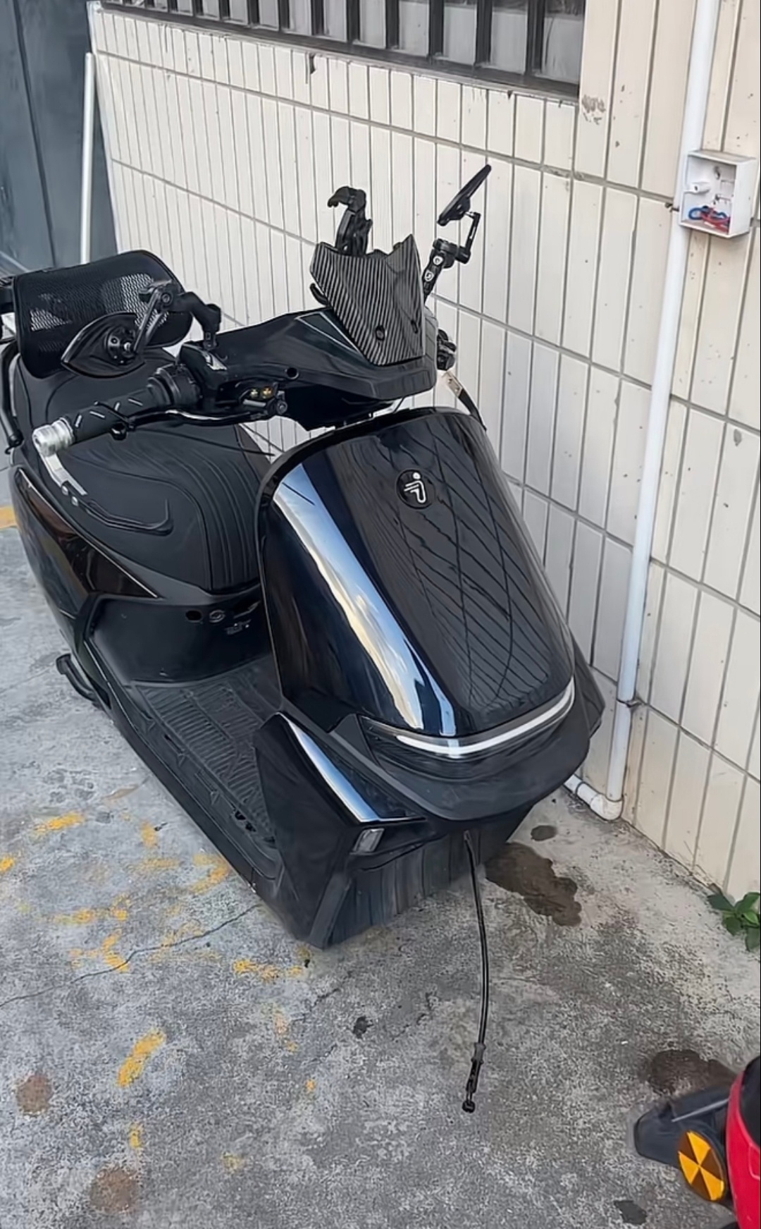 “我现在已经报警了，我希望你自己站出来”  ​​​