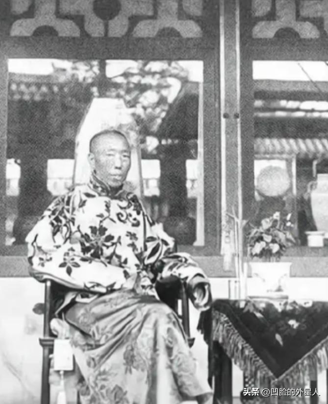 1908年，慈禧太后死后，李莲英便失去了最大的靠山，为慈禧守孝100天后，李莲英