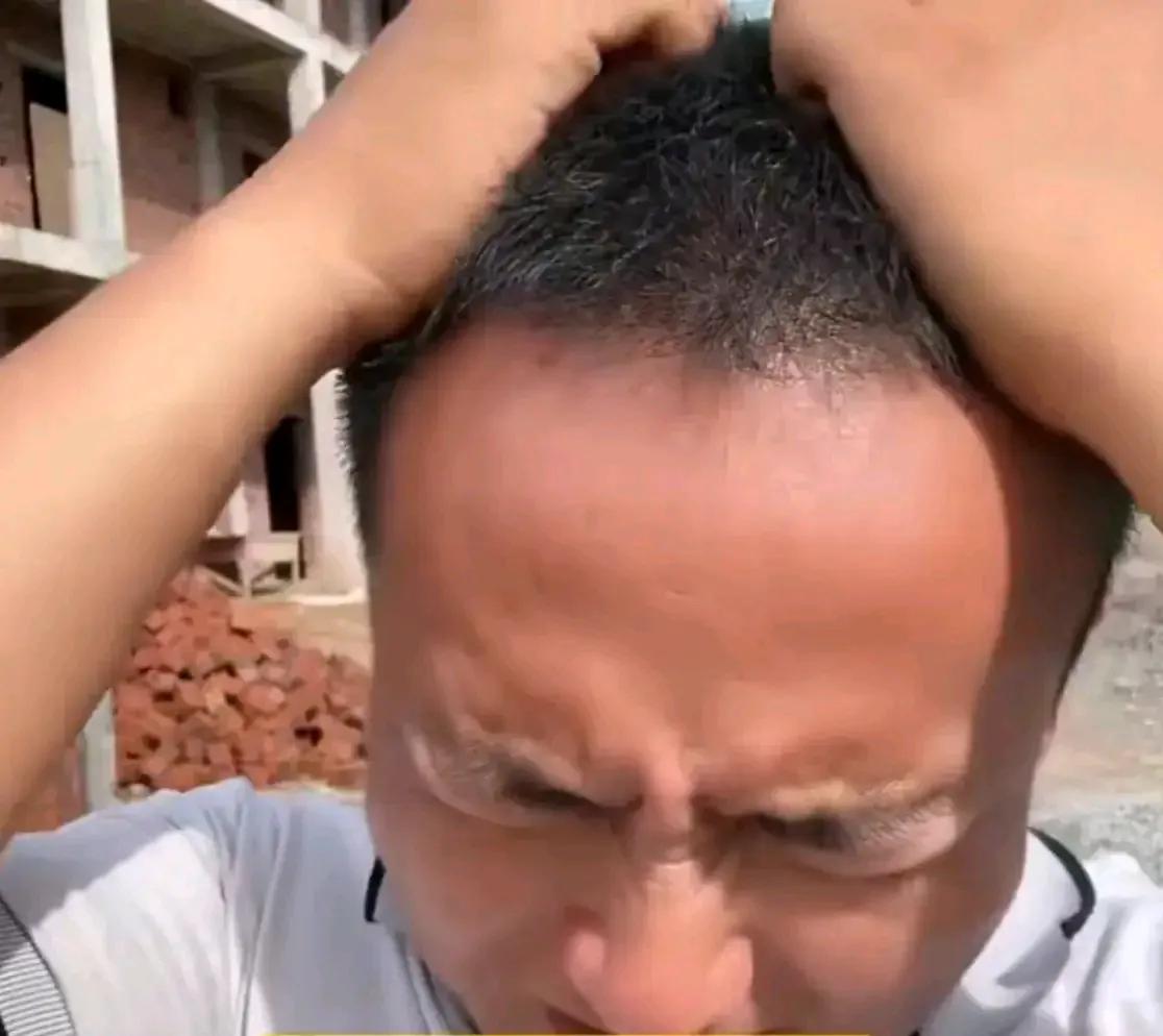 网红主播小胖墩，你赶紧闭嘴吧，
现在闭嘴，为时不晚，
心里真憋气的话，
晚上开夜