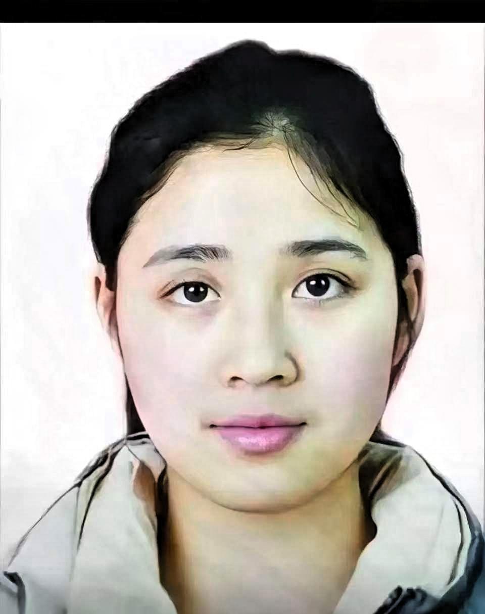 重庆36岁光棍捡到了一个女婴，不舍吃不舍喝将女孩养大，谁知，养女成年后，光棍父亲
