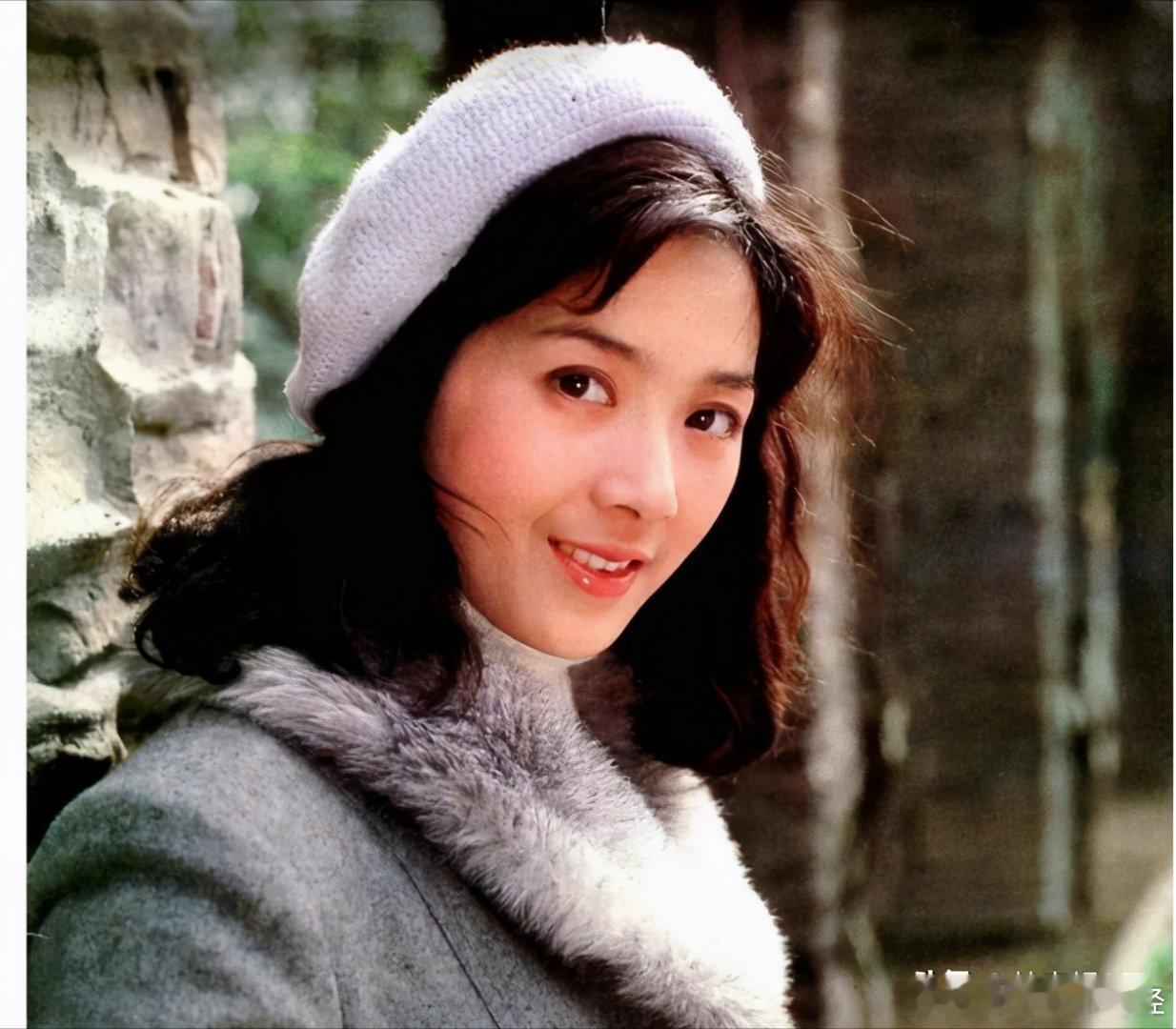 与君初相识，犹似故人归。如今的李思潼，好似上个时代的龚雪[赞啊] ​​​