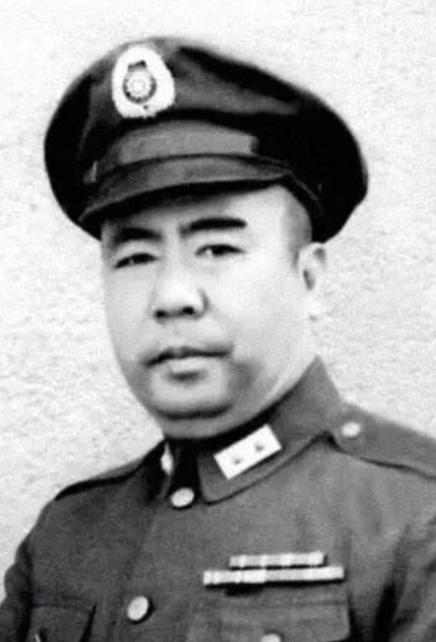 1950年，台北马场町刑场，陈宝仓牺牲之后遗体无人敢领，好友冒死领出腐烂遗体，最