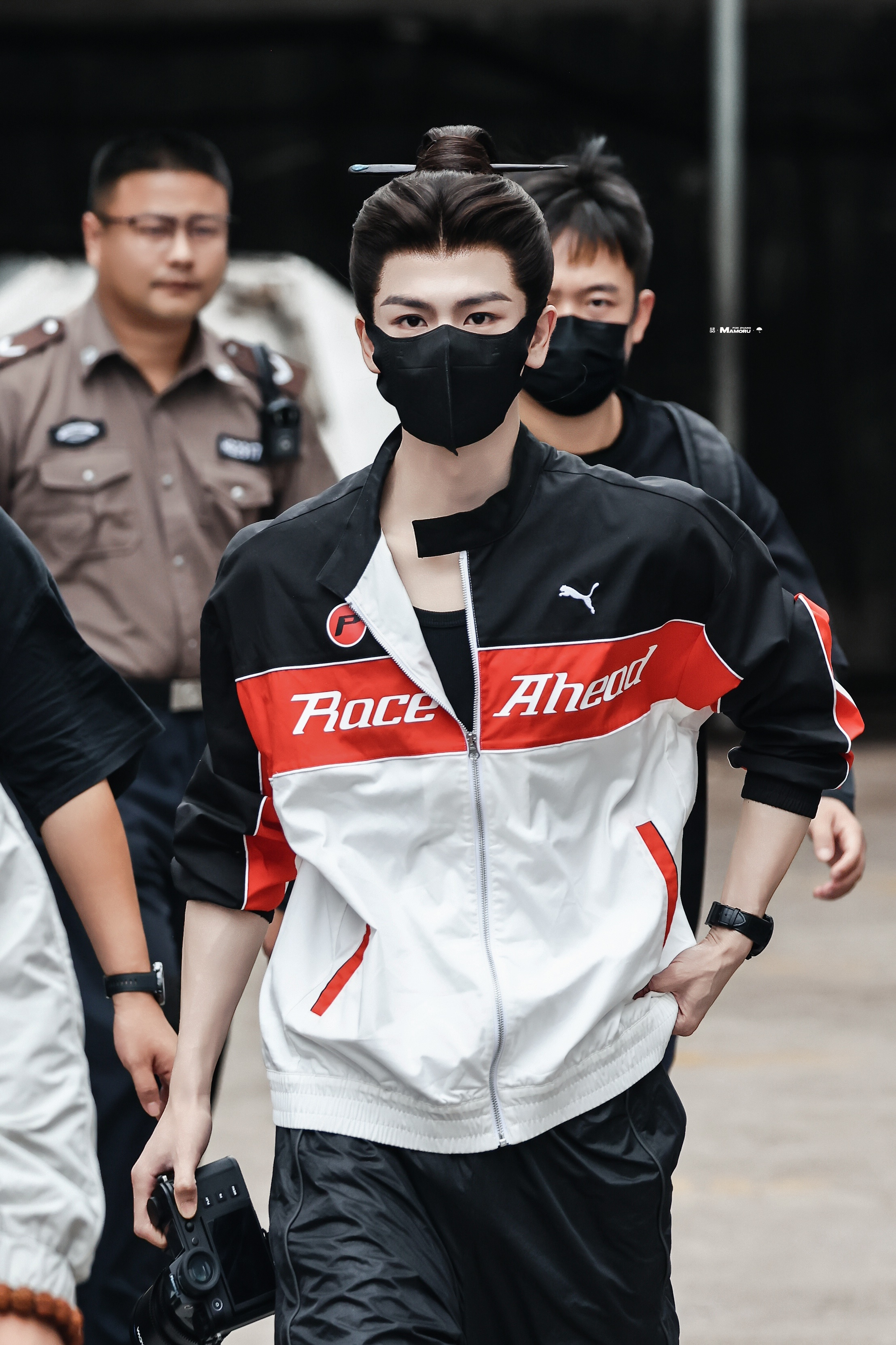 张凌赫   | 张凌赫叶亭宴 𝟐𝟔𝟏𝟎𝟎𝟏上班+出妆国庆假期Day1