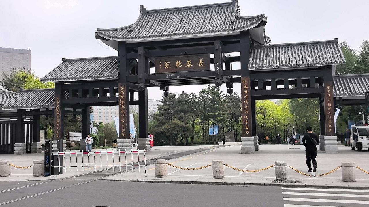 要说感冒的这个难受还真没法形容啊！

昨晚吃药，今早起床一切如常，感觉不错。

