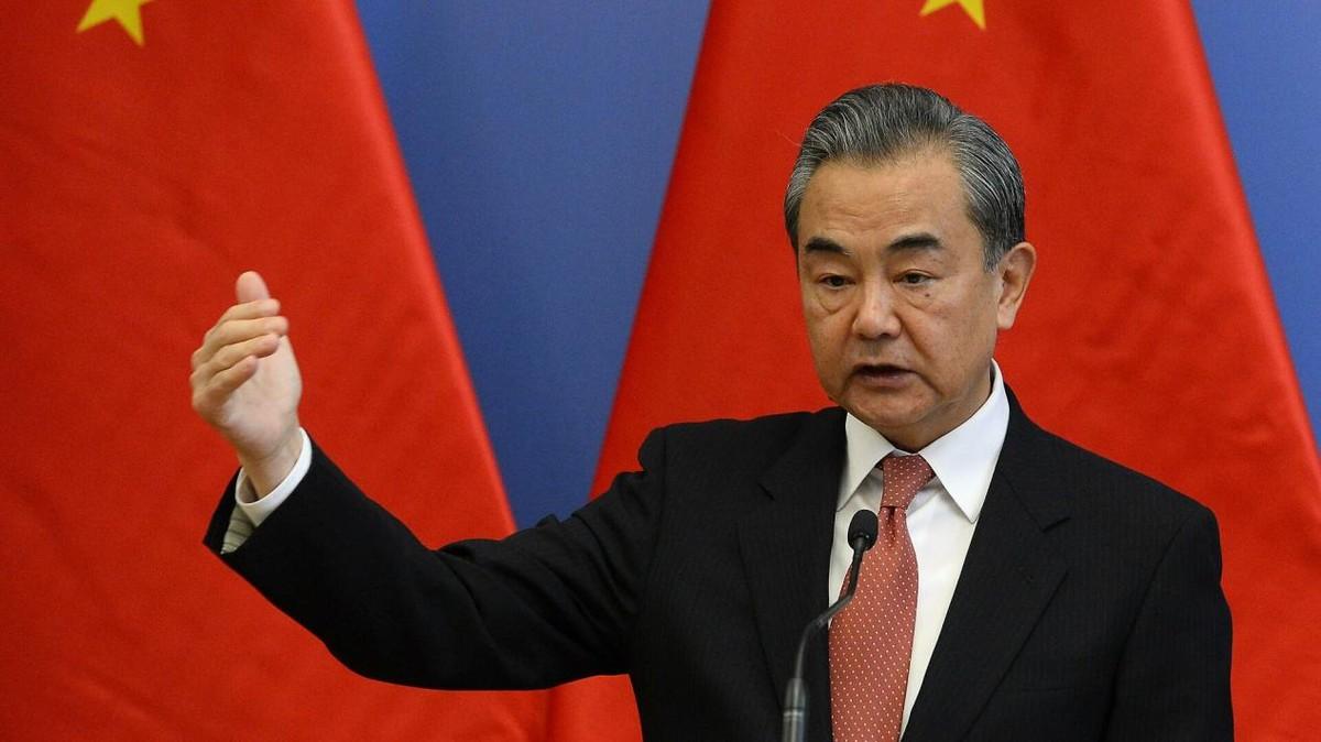 王毅外长出访4国，用行动把欧亚连成一条线
当下全球多地冲突不断，中东局势火药味十