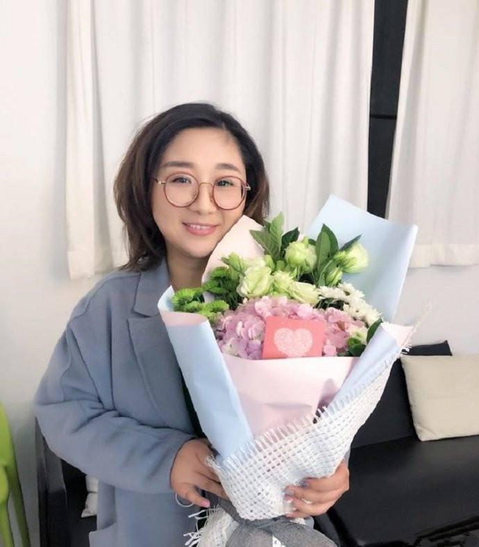 傅首尔电影上映票房仅两万，昔日争议言论又被翻了出来~~~
8月21日，吴启华、傅
